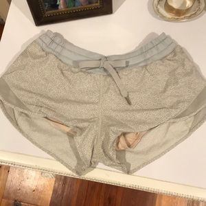 cute size 2 "2.5 lululemon shorts